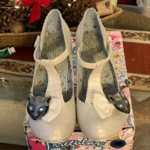 Irregular Choice Feline friend Silver Metallic Cat Heels size EU40 US 9.5